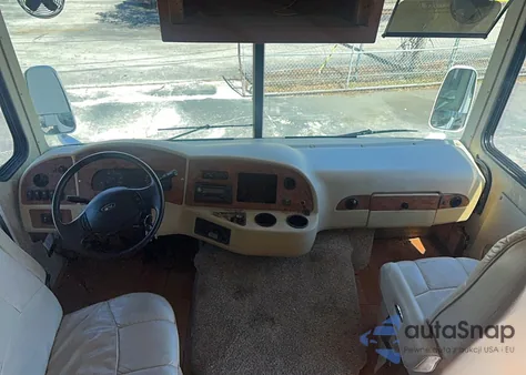 2006 Ford F550 Super Duty Stripped Chassis from USA, damaged, VIN 1F6NF53Y660A12166